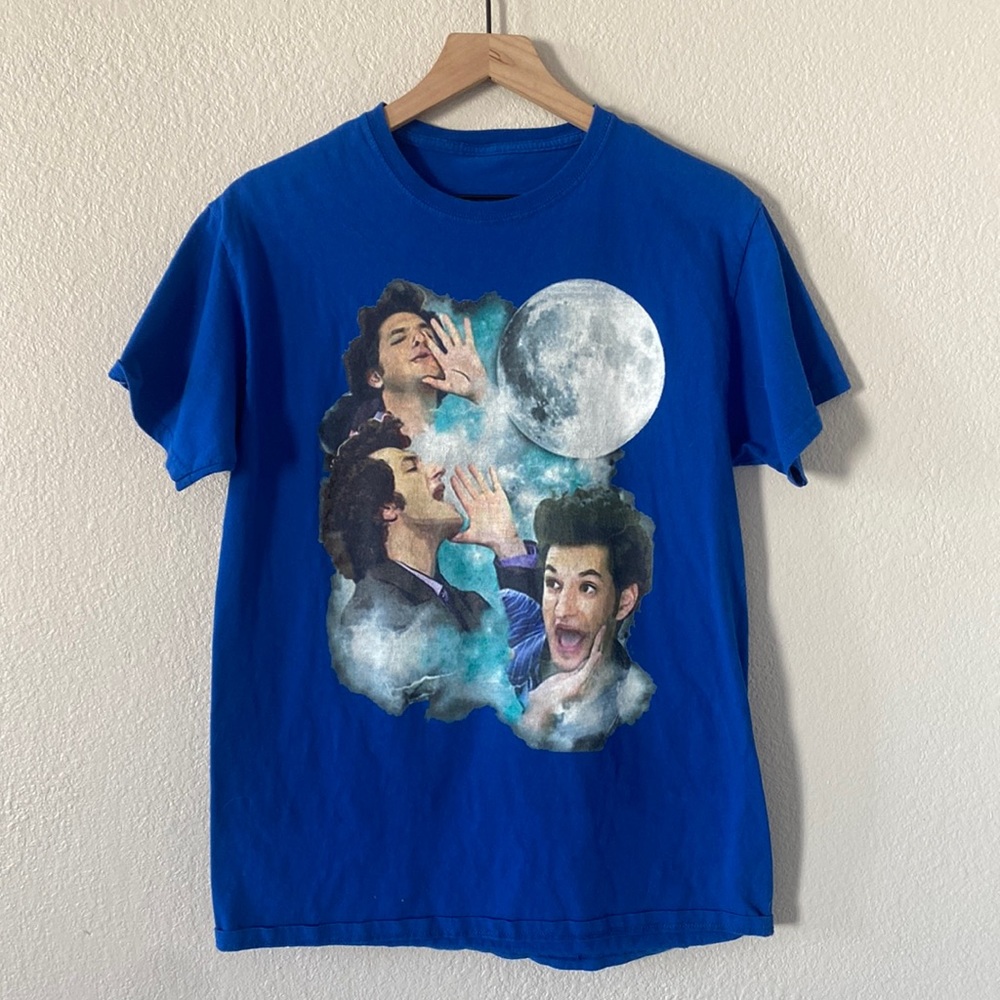 Parks and Recreation Jean Ralphio Saperstein Howling at the Moon Graphic Tee M